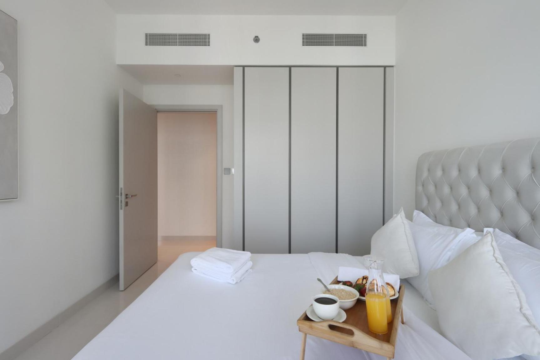 Apartment Livbnb-beachfront 3br With Marina Harbour Panorama Dubai